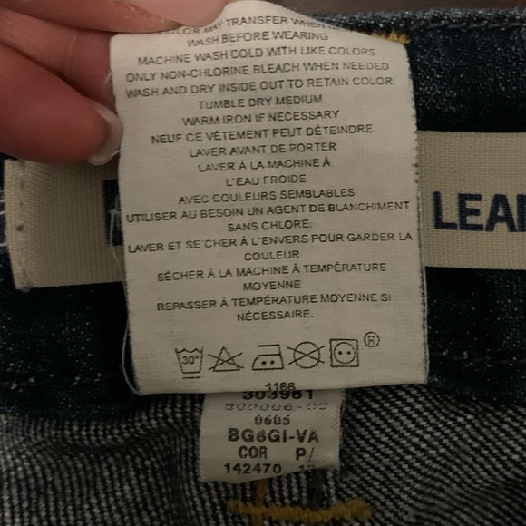 Gap Jeans size 2 Original Long and Lean Excellent pre owned condition. - Picture 4 of 6